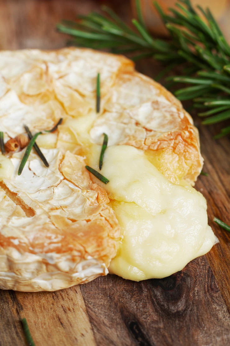 Baked Apple Brie tastes delicious