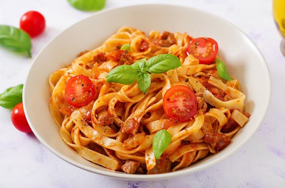 Pasta with Fresh Tomato Sauce is very delicious