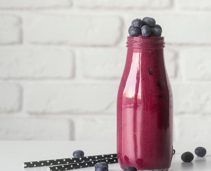 Berry-Kefir Smoothie