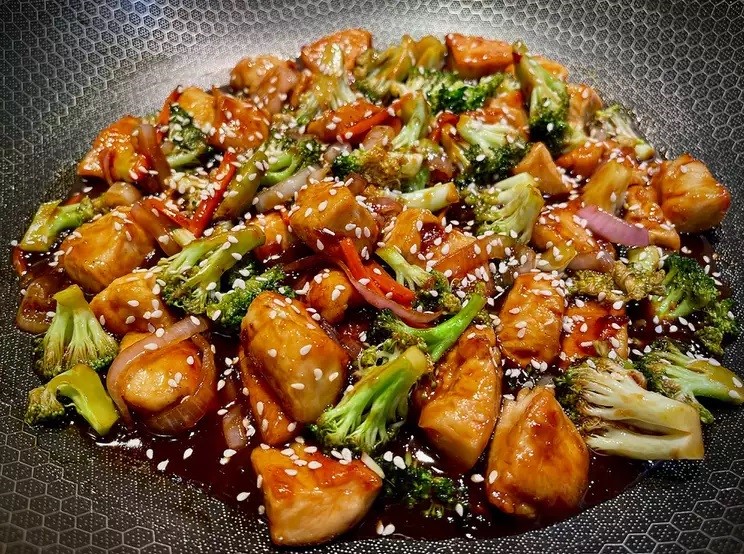 Sesame Chicken with Broccoli